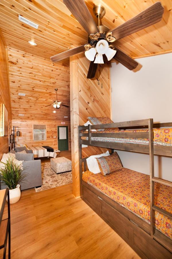 7Cs Lodging Flintstone Exterior foto